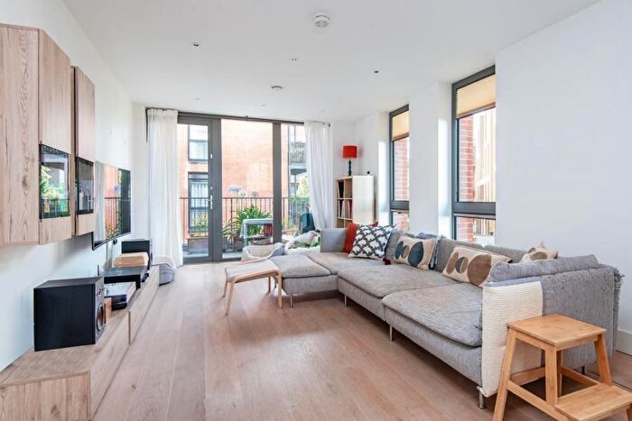 2 Bedroom Flat To Rent In Mondrian House, Kidderpore Avenue, Hampstead, NW3