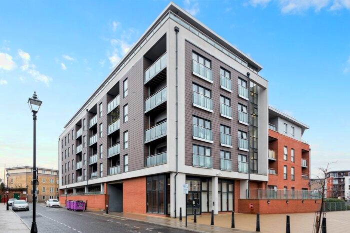 2 Bedroom Flat To Rent In Mostyn Grove, London, E3