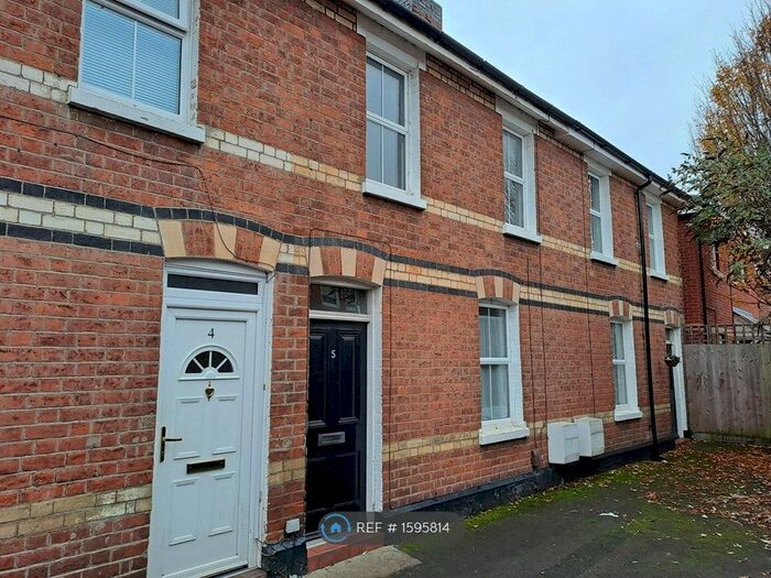 2 Bedroom Terraced House To Rent In Stanley Cottages, Gloucester, GL1