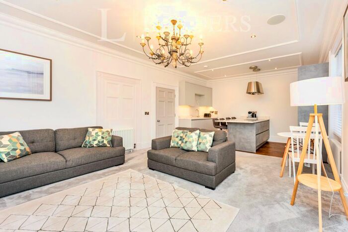 2 Bedroom Flat To Rent In Richmond Place, Chester, CH3