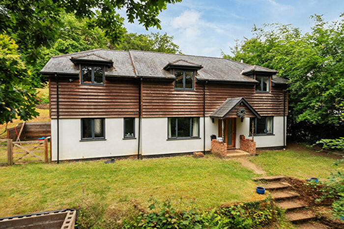 5 Bedroom Detached House For Sale In Bourne Grove, Farnham, GU10