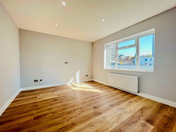 2 Bedroom Apartment To Rent In High Street, CR0