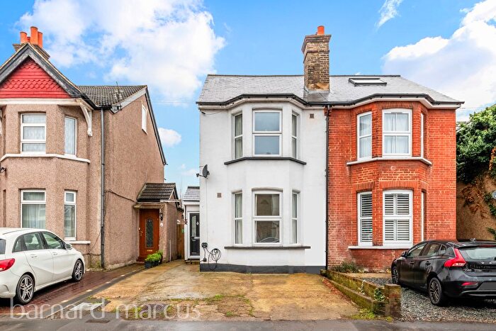 3 Bedroom Property To Rent In Hook Road, Epsom, KT19