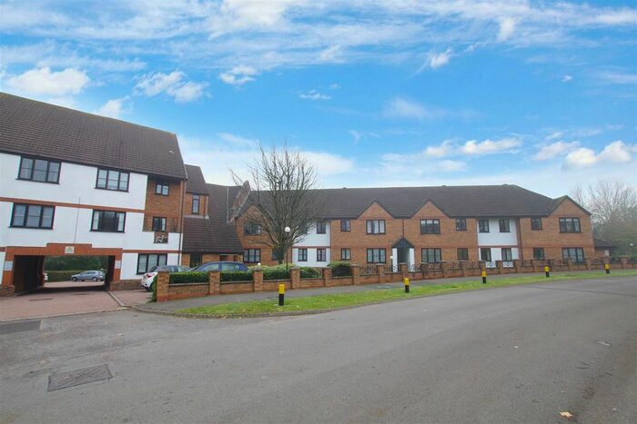 2 Bedroom Maisonette To Rent In Ridge Green, Shaw, Swindon, SN5