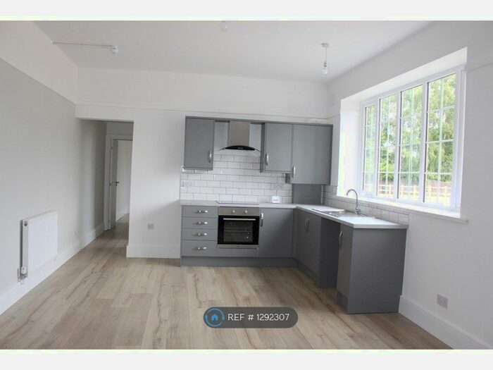 2 Bedroom Flat To Rent In Spinney Lodge, Tutbury, Burton-On-Trent, DE13