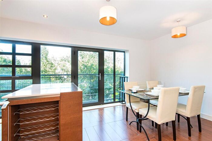 3 Bedroom House To Rent In Stroudley Road, Brighton, East Sussex, BN1