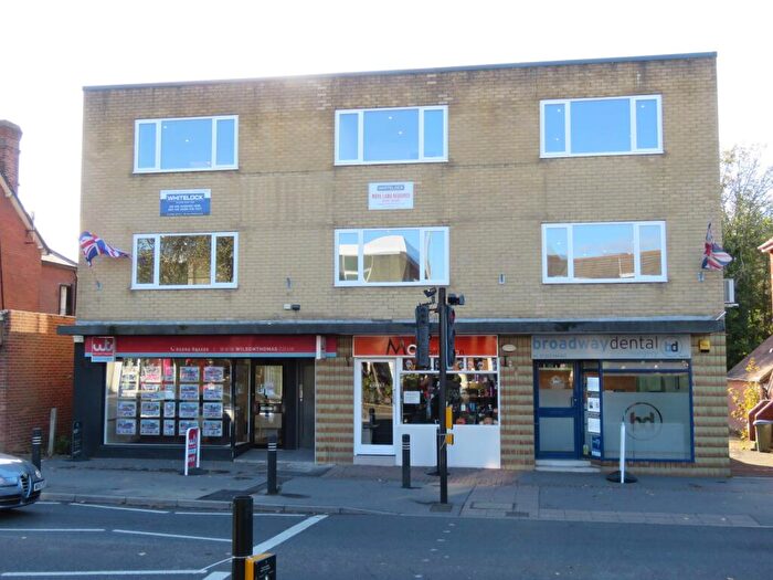 1 Bedroom Flat To Rent In Lower Blandford Road, Broadstone, BH18