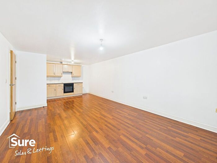 2 Bedroom Flat To Rent In Ovaltine Court, Ovaltine Drive, Kings Langley, Hertfordshire, WD4