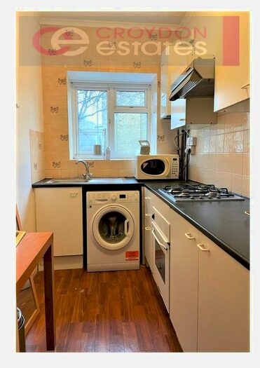 1 Bedroom Flat To Rent In Thicket Road, London, SE20