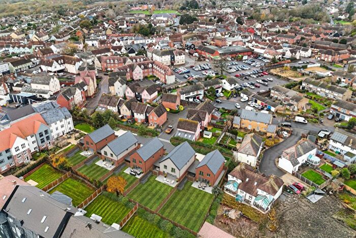 3 Bedroom Detached House For Sale In Paddock Row, Great Dunmow, CM6