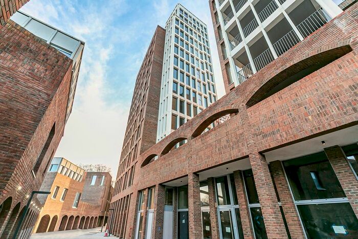 2 Bedroom Flat For Sale In Mapple Path, Hackney Downs, E5