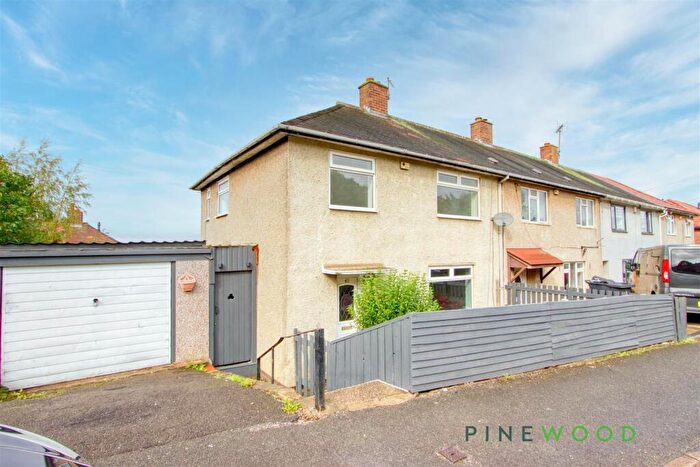 3 Bedroom Semi-Detached House To Rent In Cundy Road, Bolsover, Chesterfield, S44