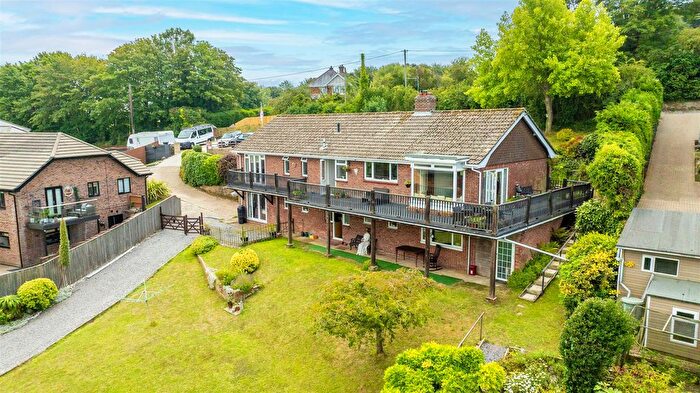 4 Bedroom Detached House For Sale In Calbourne Road, Newport, PO30