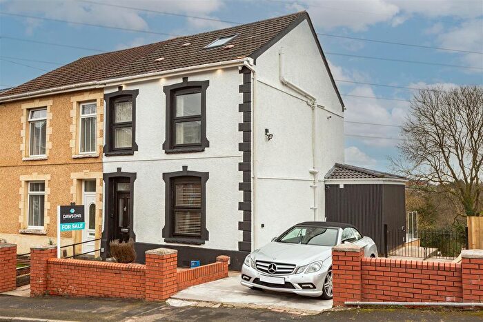 4 Bedroom Semi Detached House For Sale In Frederick Place, Llansamlet, Swansea, SA7