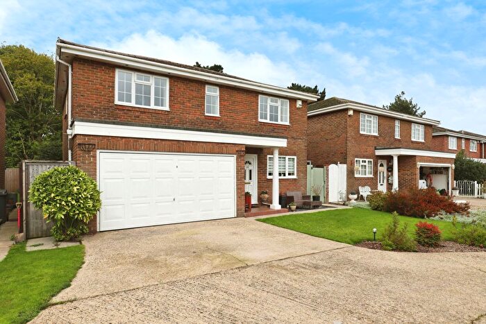 4 Bedroom Detached House For Sale In Wishart Gardens, Muscliff, Bournemouth, Dorset, BH9