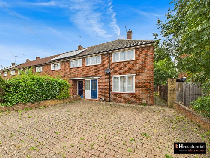 3 Bedroom End Of Terrace House To Rent In Arundel Drive, Borehamwood, WD6