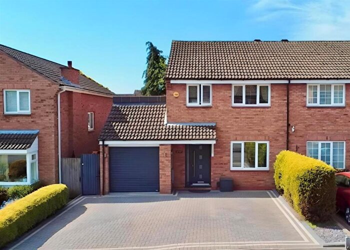 3 Bedroom Semi-Detached House For Sale In Froggatts Ride, Sutton Coldfield, B76