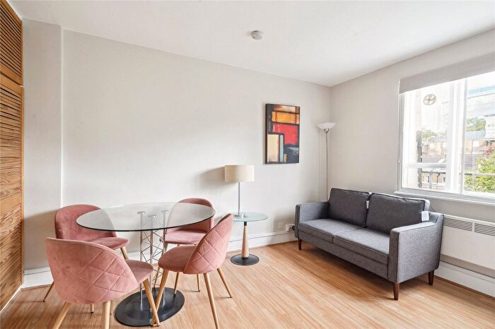 Studio To Rent In Alleyn Court, Sussex Gardens, London, W2