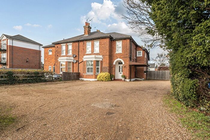 5 Bedroom Semi Detached House For Sale In Bath Road, Maidenhead, SL6