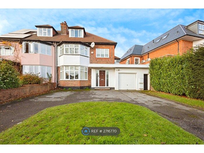 6 Bedroom Semi-Detached House To Rent In Tenterden Grove, London, NW4
