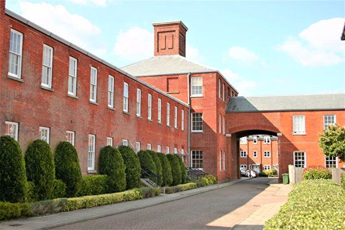 2 Bedroom Flat To Rent In Consort Mews, Knowle, Fareham, PO17