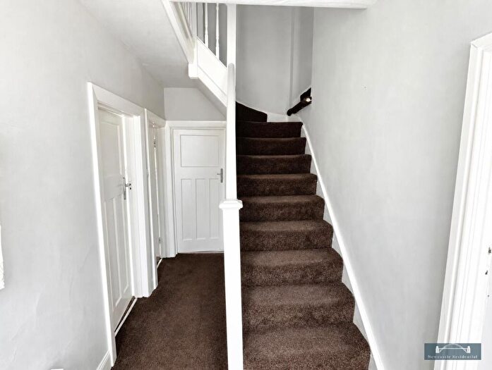 5 Bedroom House To Rent In Hadrian Road, Newcastle Upon Tyne, NE4
