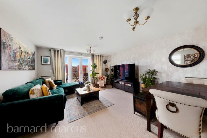 4 Bedroom Property To Rent In Hay Drive, Mitcham, CR4