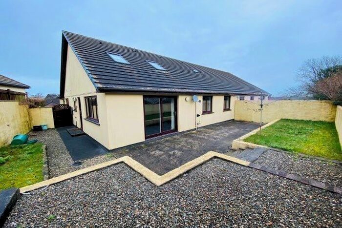 3 Bedroom Property To Rent In Dol Y Dderwen, Carmarthen, SA33