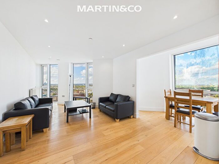 2 Bedroom Flat For Sale In Sky View Tower, Stratford, E15