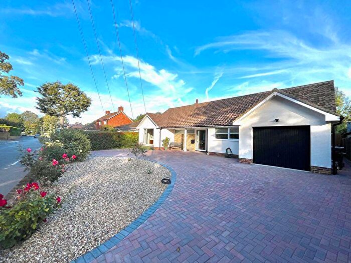 3 Bedroom Detached Bungalow For Sale In St. Georges Road, Sandwich, CT13