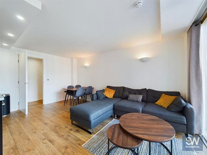2 Bedroom Apartment To Rent In West Point, Wellington Street, LS1