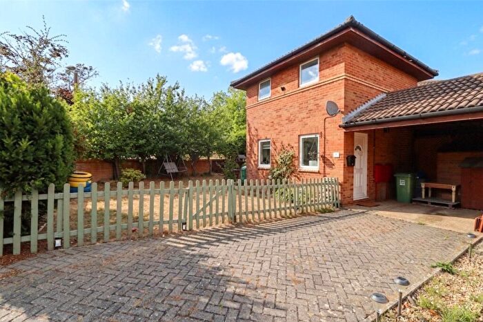 1 Bedroom Link Detached House For Sale In Streatham Place, Bradwell Common, Milton Keynes, Buckinghamshire, MK13