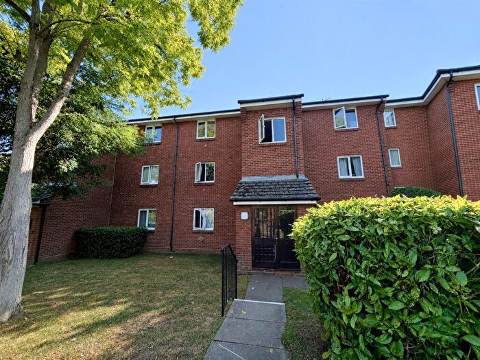 1 Bedroom Flat To Rent In Churchdale Road, Eastbourne, BN22
