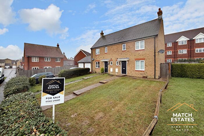 3 Bedroom Semi-Detached House For Sale In Kinson Way, Whitfield, Kent, CT16