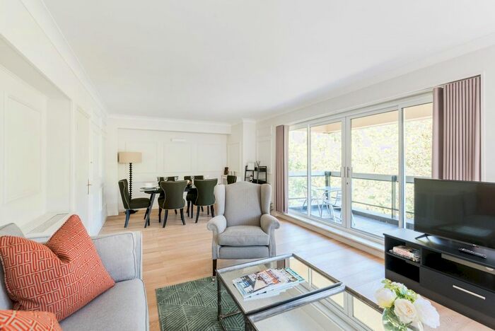 2 Bedroom Flat To Rent In Hyde Park Gate, London SW7