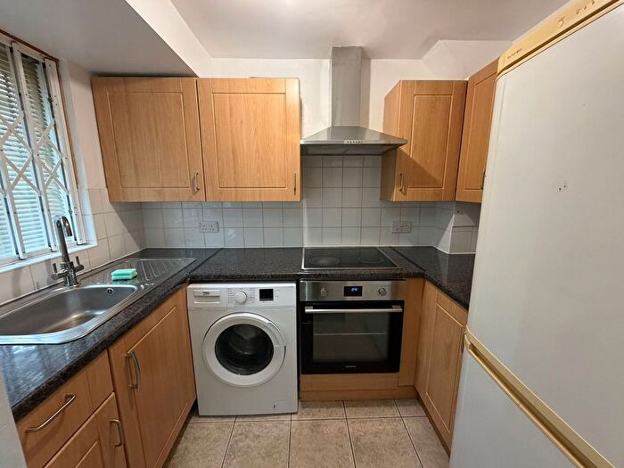 1 Bedroom Flat To Rent In Burnell Walk, London, SE1