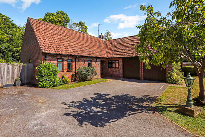 3 Bedroom Bungalow To Rent In Mayfield, Rowledge, Farnham, Surrey, GU10