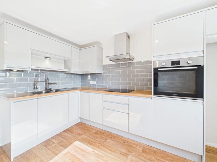 2 Bedroom Flat To Rent In Priestley Court, Lilleys Alley, Tewkesbury, GL20