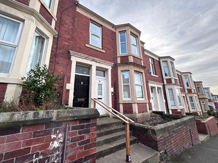 3 Bedroom Flat To Rent In Saltwell Street, Gateshead, NE8
