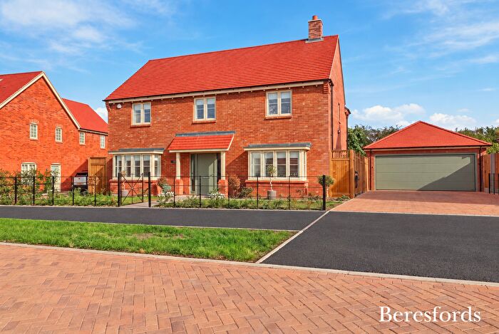4 Bedroom Detached House For Sale In Snowdrop Way, Felsted, CM6