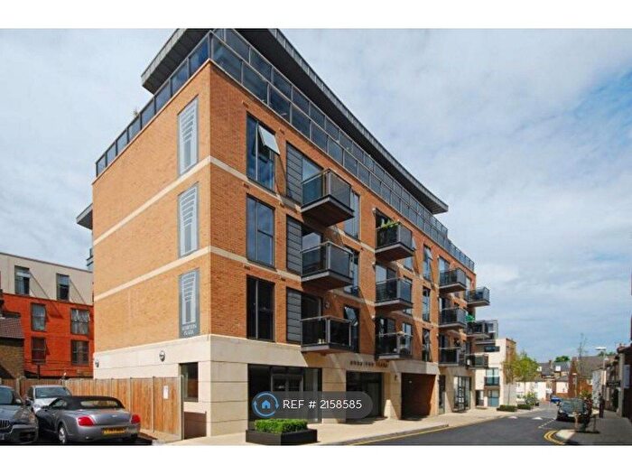 1 Bedroom Flat To Rent In Surbiton Plaza, Surbiton, KT6