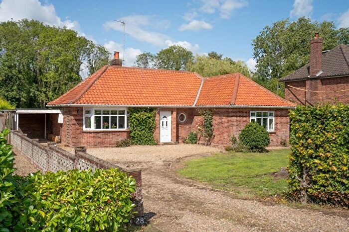 2 Bedroom Detached Bungalow For Sale In Caistor St. Edmund, Norwich, NR14