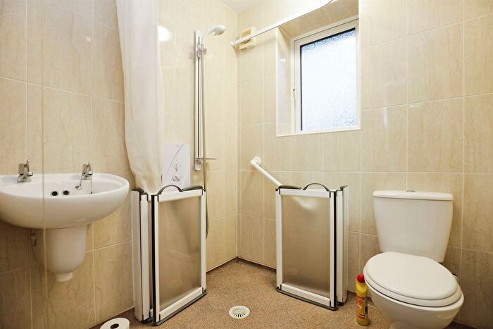 3 Bedroom End Of Terrace House For Sale In Bromwich Road, Hillmorton, Rugby, CV21