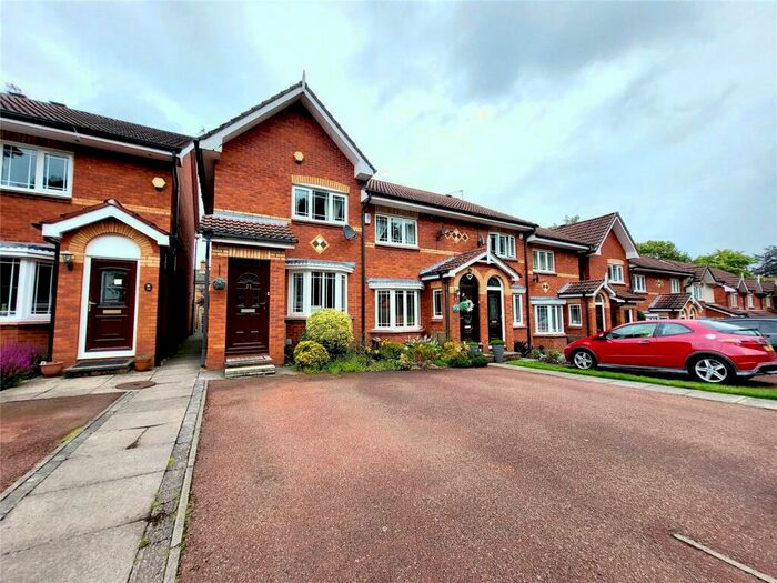 2 Bedroom House To Rent In Pickenham Close, Macclesfield, Cheshire, SK11