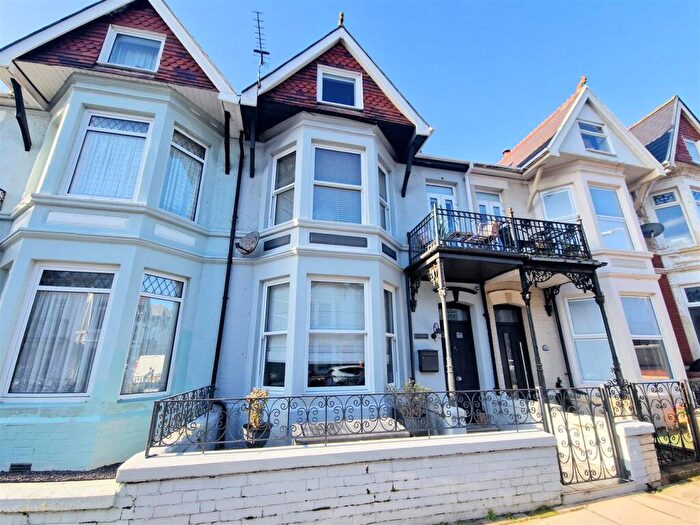 4 Bedroom Town House For Sale In Esplanade Avenue, Porthcawl, CF36