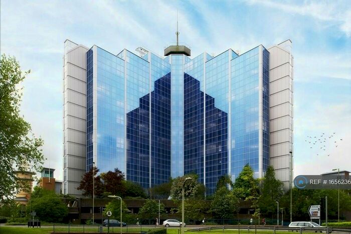 1 Bedroom Flat To Rent In Churchill Place, Basingstoke, RG21