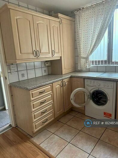 2 Bedroom Maisonette To Rent In St. Philips Road, Sheffield, S3