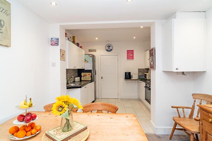 3 Bedroom End Of Terrace House For Sale In Whitehouse Avenue, Borehamwood, WD6