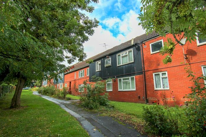 1 Bedroom Flat To Rent In Hetherington Way, Ickenham, Uxbridge, UB10