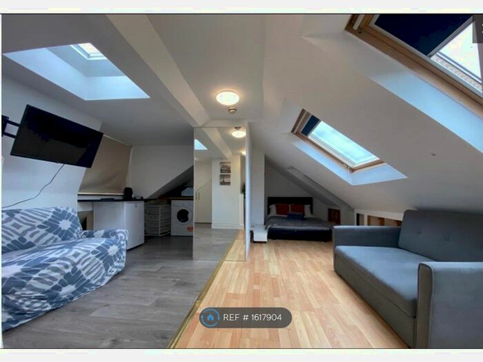 Studio To Rent In Huntingfield Road, London, SW15